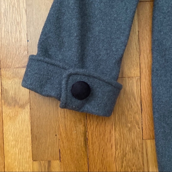 {Via} Grey Peacoat 😍 - Picture 8 of 12